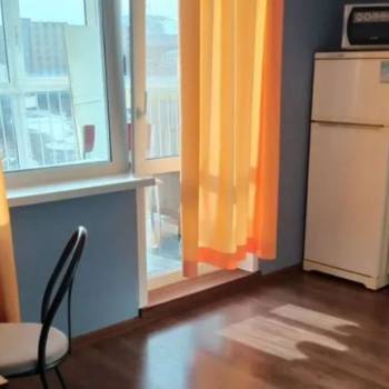 Сдается 1-комнатная квартира, 42 м²