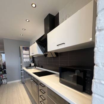 Продается Многокомнатная квартира, 77,6 м²