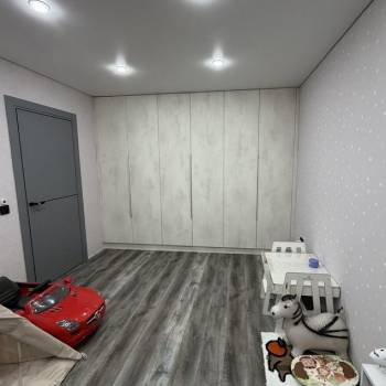 Продается 3-х комнатная квартира, 93 м²