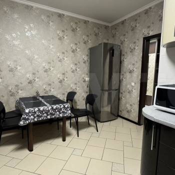 Сдается Многокомнатная квартира, 80 м²