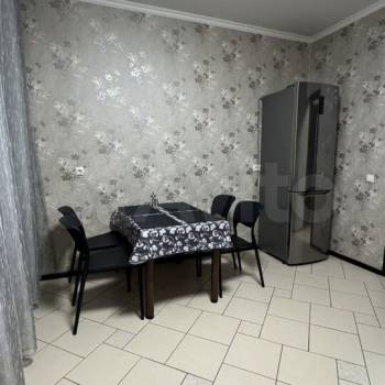 Сдается Многокомнатная квартира, 80 м²