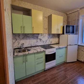 Сдается 1-комнатная квартира, 42 м²