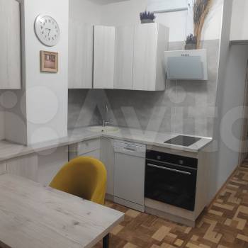 Продается 1-комнатная квартира, 46 м²