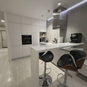 Продается 2-х комнатная квартира, 76 м²