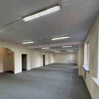 Сдается Нежилое помещение, 385 м²