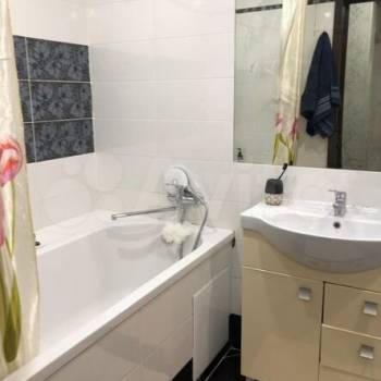 Сдается 2-х комнатная квартира, 85 м²