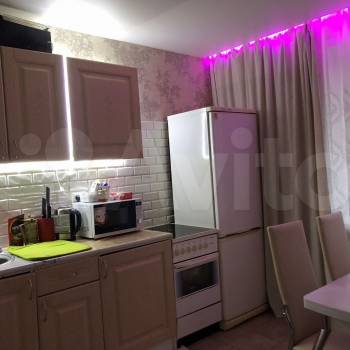 Сдается 2-х комнатная квартира, 85 м²