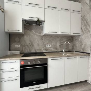 Продается 1-комнатная квартира, 38 м²