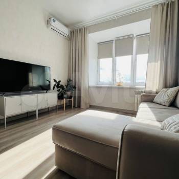 Продается 1-комнатная квартира, 38 м²