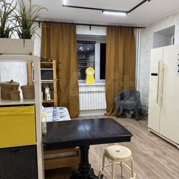 Продается 1-комнатная квартира, 65,2 м²