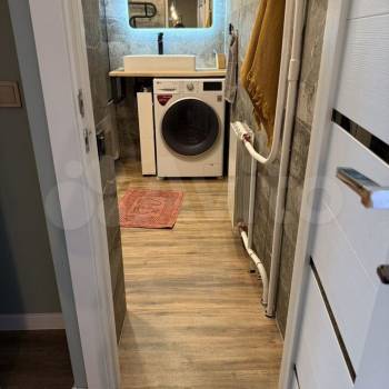 Продается 1-комнатная квартира, 65,2 м²