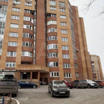 Продается 1-комнатная квартира, 65,2 м²