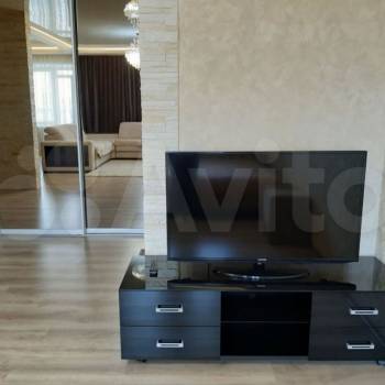 Продается 1-комнатная квартира, 48 м²