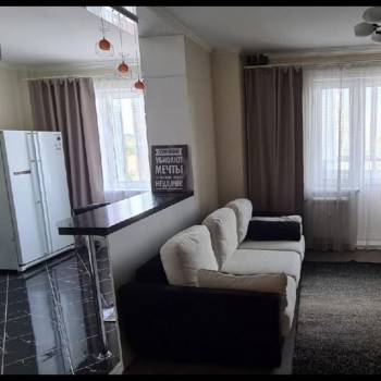 Сдается Многокомнатная квартира, 90 м²