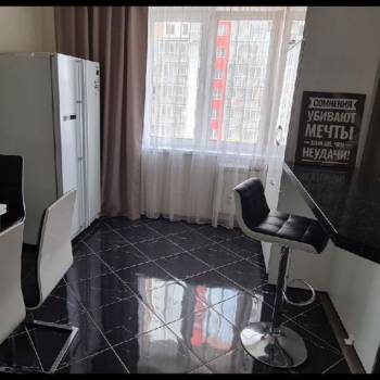 Сдается Многокомнатная квартира, 90 м²