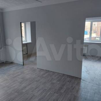 Продается Многокомнатная квартира, 59,9 м²