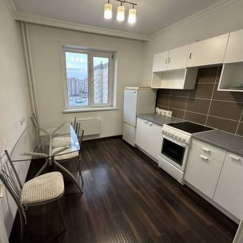 Сдается 1-комнатная квартира, 42 м²