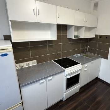 Сдается 1-комнатная квартира, 42 м²