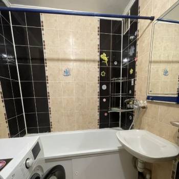 Сдается 1-комнатная квартира, 42 м²