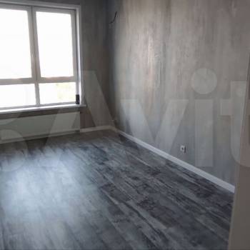 Продается 1-комнатная квартира, 42 м²