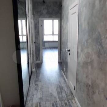 Продается 1-комнатная квартира, 42 м²