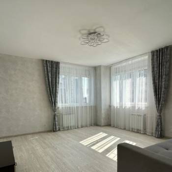 Сдается 2-х комнатная квартира, 70 м²