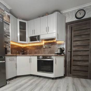 Продается 1-комнатная квартира, 40,4 м²
