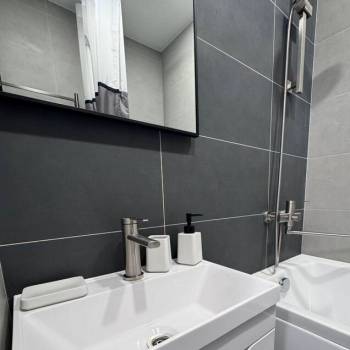 Продается 1-комнатная квартира, 32 м²