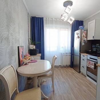 Продается 1-комнатная квартира, 37 м²