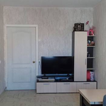 Продается 1-комнатная квартира, 37 м²