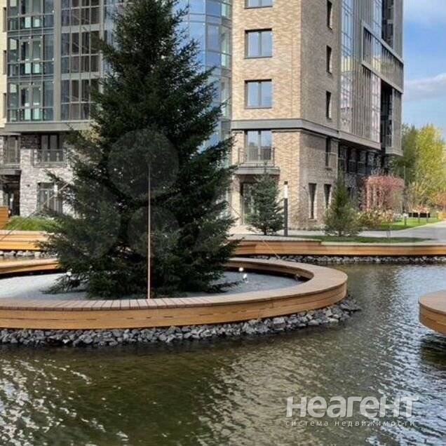 Продаю 2-х комн. квартиру, ул. Авиаторов, собственник