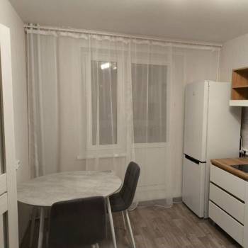 Сдается 2-х комнатная квартира, 60 м²