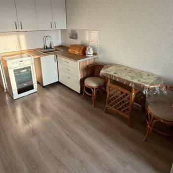 Продается 1-комнатная квартира, 33 м²