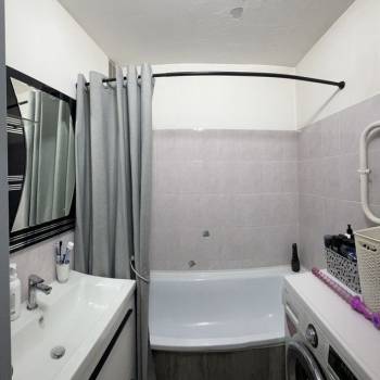 Продается 1-комнатная квартира, 36 м²