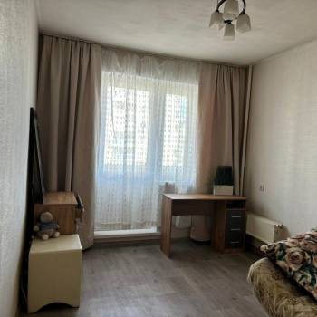 Продается 1-комнатная квартира, 32 м²