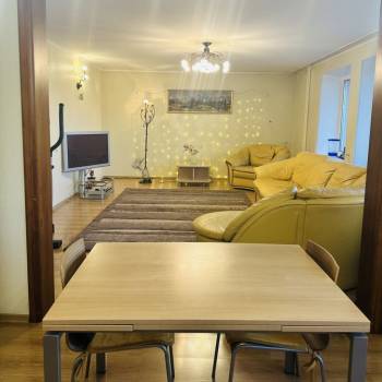 Продается Многокомнатная квартира, 120 м²