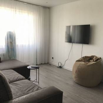 Сдается 1-комнатная квартира, 42 м²