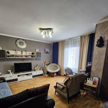 Продается 3-х комнатная квартира, 93,8 м²