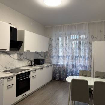 Сдается 2-х комнатная квартира, 65 м²
