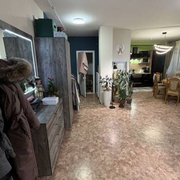 Продается 2-х комнатная квартира, 77,5 м²