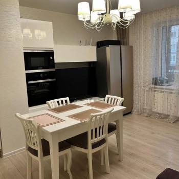 Продается 3-х комнатная квартира, 98,6 м²