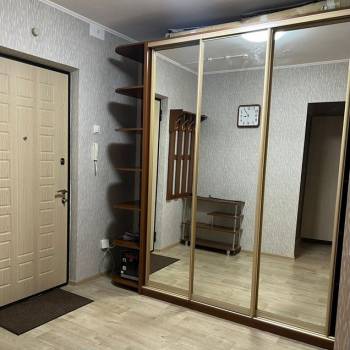 Сдается 1-комнатная квартира, 54,3 м²