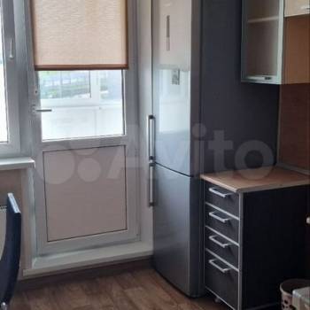 Сдается 1-комнатная квартира, 49 м²