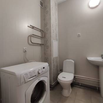 Продается Многокомнатная квартира, 100 м²