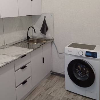 Продается 1-комнатная квартира, 36 м²