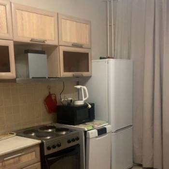 Сдается 1-комнатная квартира, 42 м²