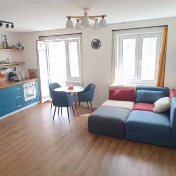 Продается Многокомнатная квартира, 70,5 м²