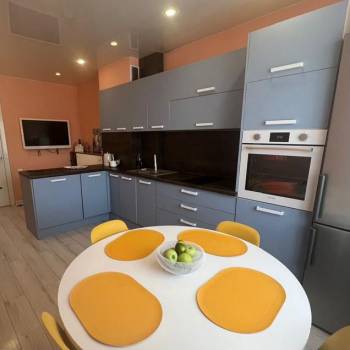 Продается 3-х комнатная квартира, 72 м²