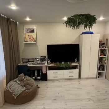 Продается 1-комнатная квартира, 42,4 м²