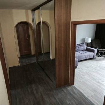 Продается Многокомнатная квартира, 80,4 м²